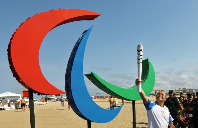 RIO2016_Llama-Logo-Paralimpico